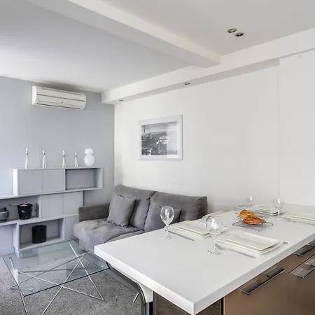 Nice & Cosy Flat For 4 - Gare Saint-lazare Διαμέρισμα